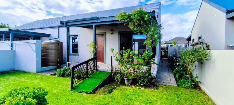 2 Bedroom Property for Sale in Blue Mountain Village Western Cape
